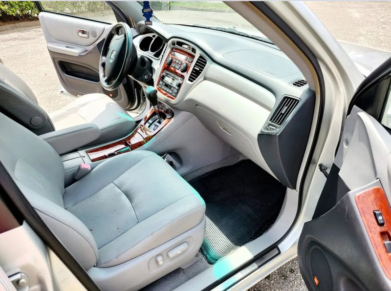 Thumbnail 5 of 2014 Toyota Highlander